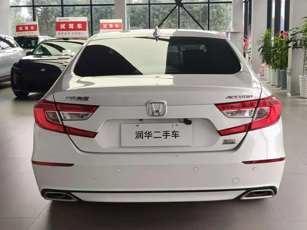 Honda Accord — миниатюра 4