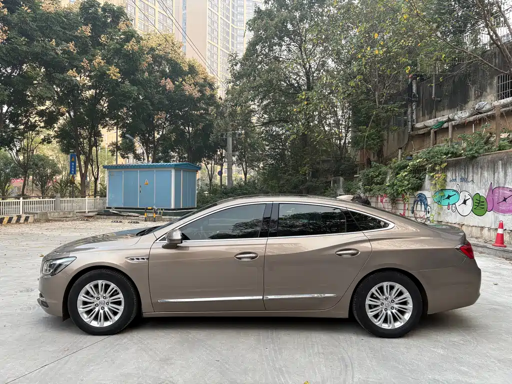 Buick LaCrosse — миниатюра 6