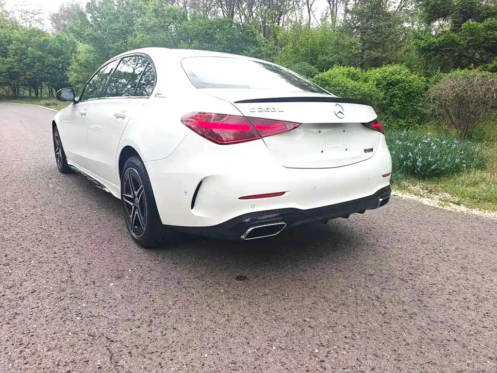 Mercedes-Benz C-Class — миниатюра 6