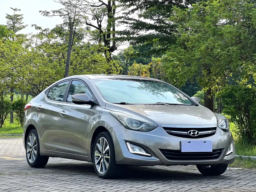 Hyundai Elantra Langdong 1.6L Auto Premium Type, фото 3