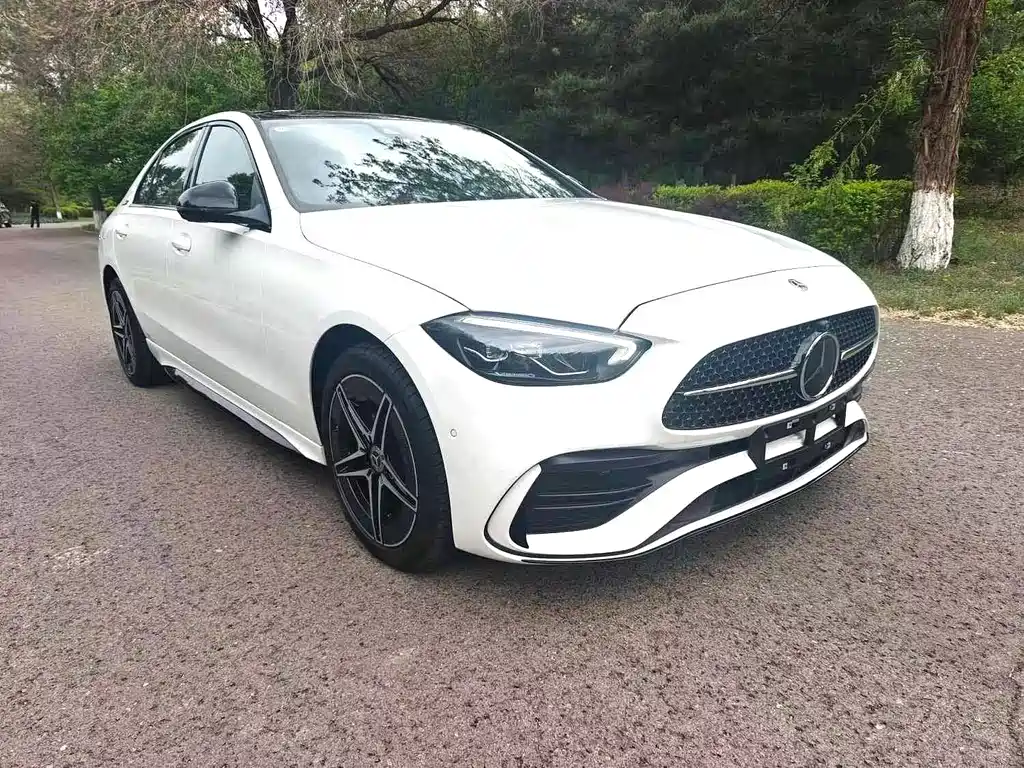 Mercedes-Benz C-Class — миниатюра 3