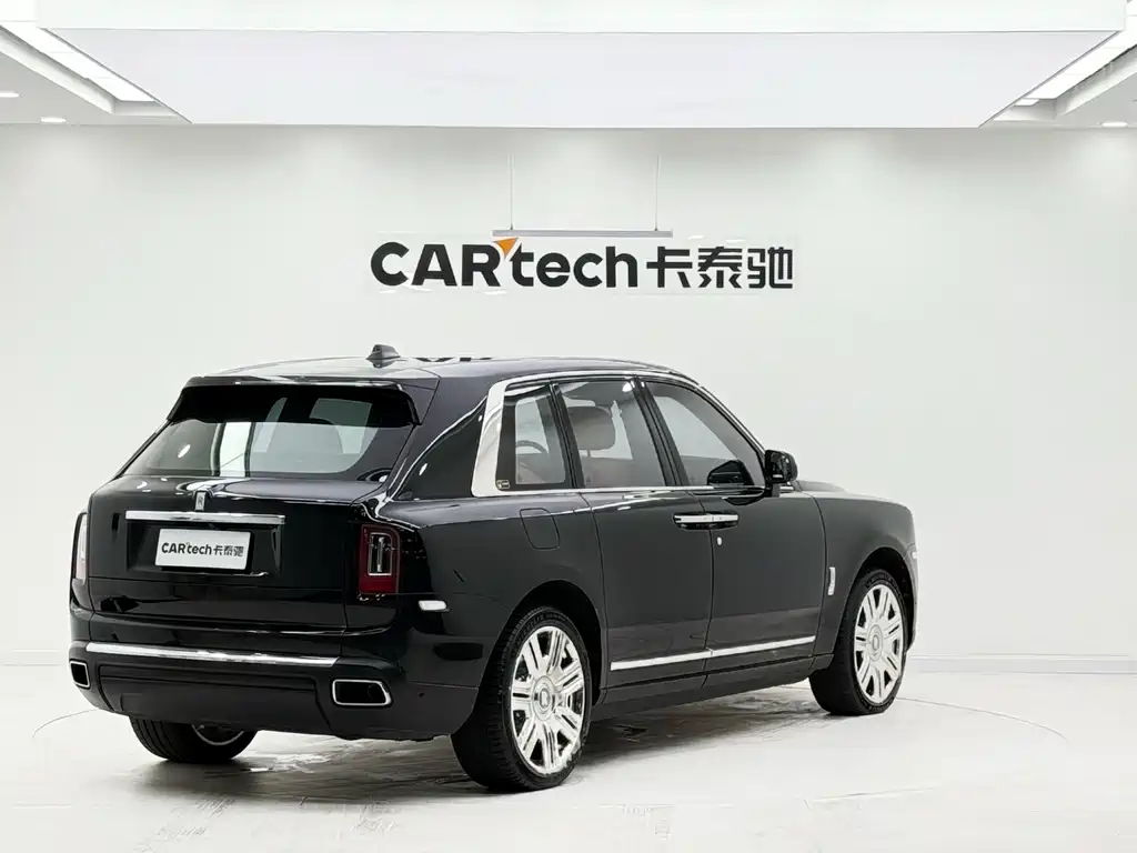 Rolls-Royce Cullinan — миниатюра 5