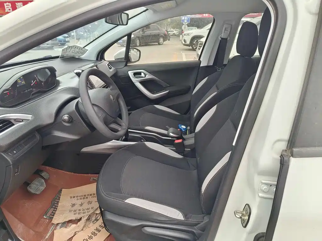 Peugeot 2008 — миниатюра 4
