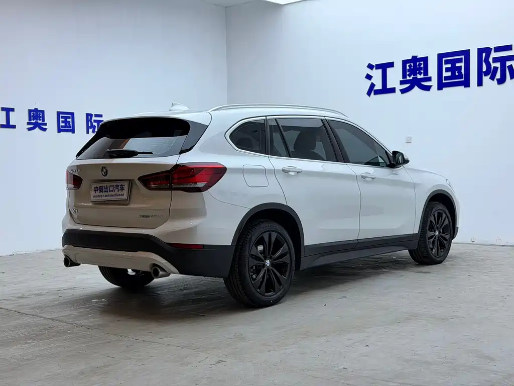 BMW X1 — миниатюра 19