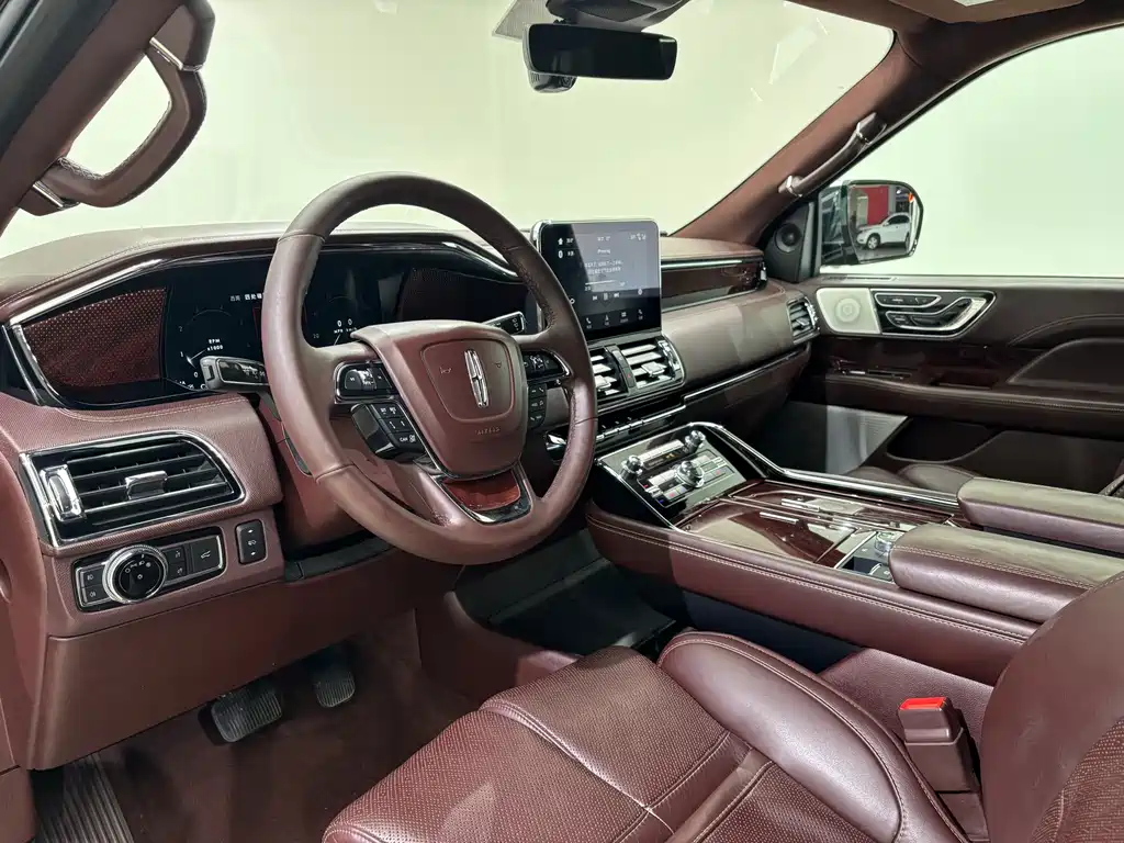 Lincoln Navigator — миниатюра 9