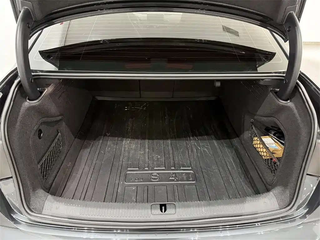 Audi S4 — миниатюра 9