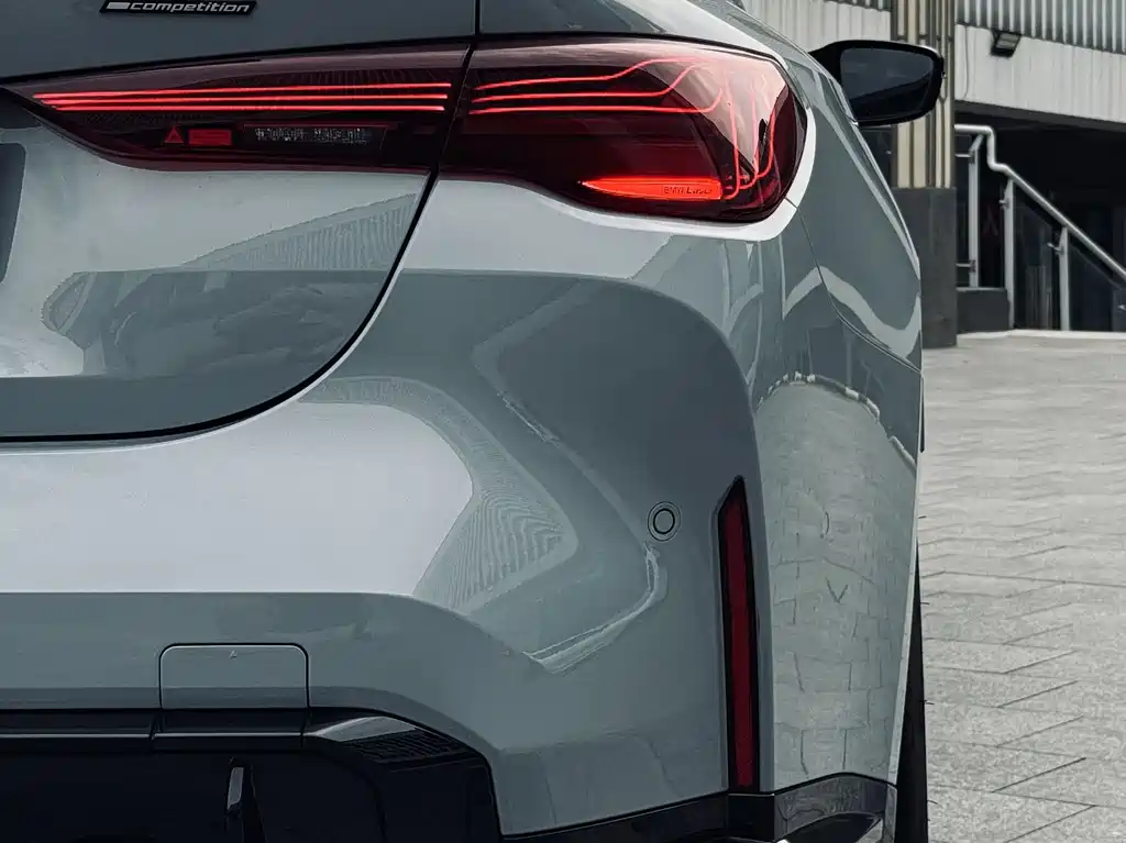BMW M4 2024 M4