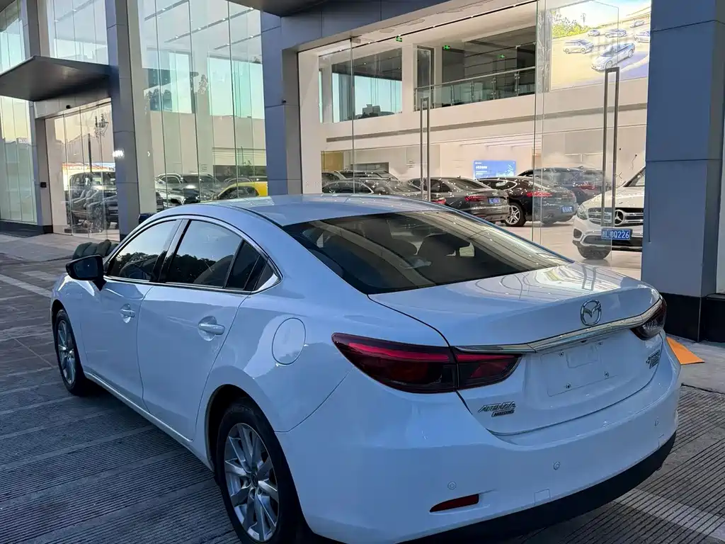 Mazda Atenza — миниатюра 5