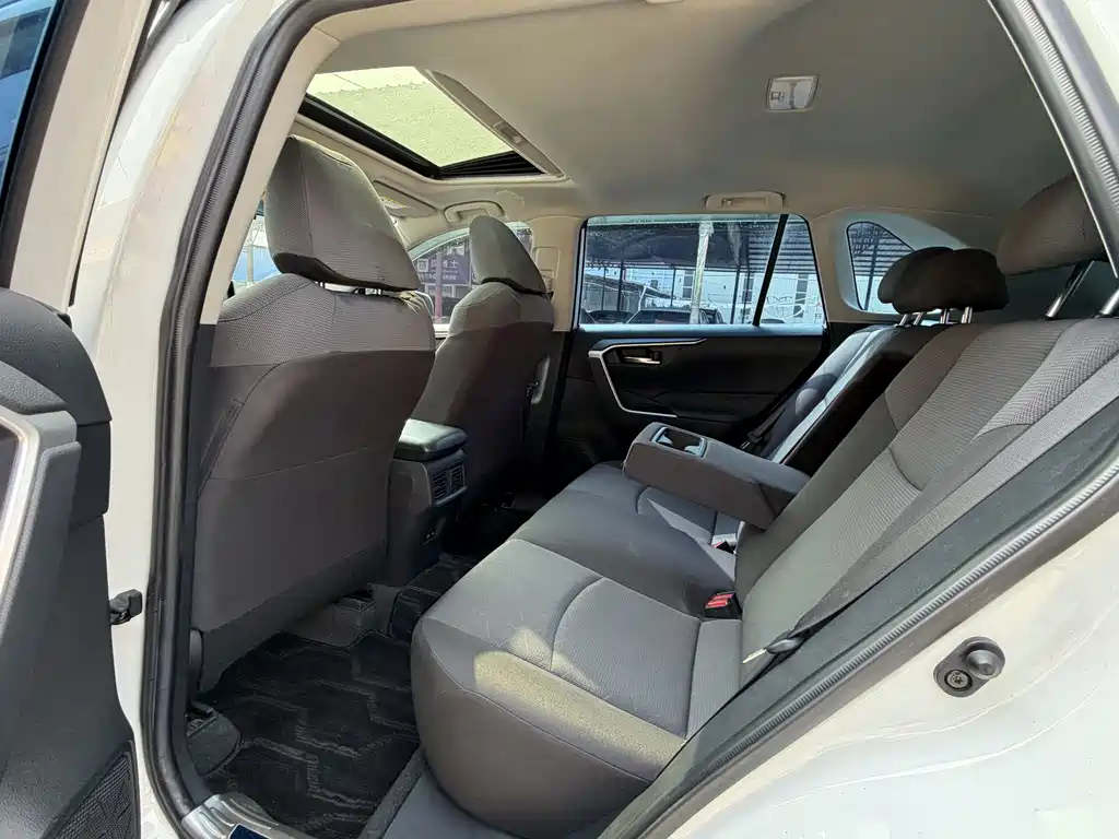 TOYOTA RAV4 RONGFANG