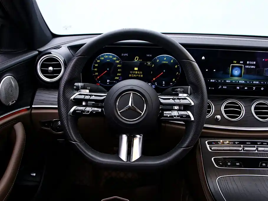 MERCEDES-BENZ E CLASS