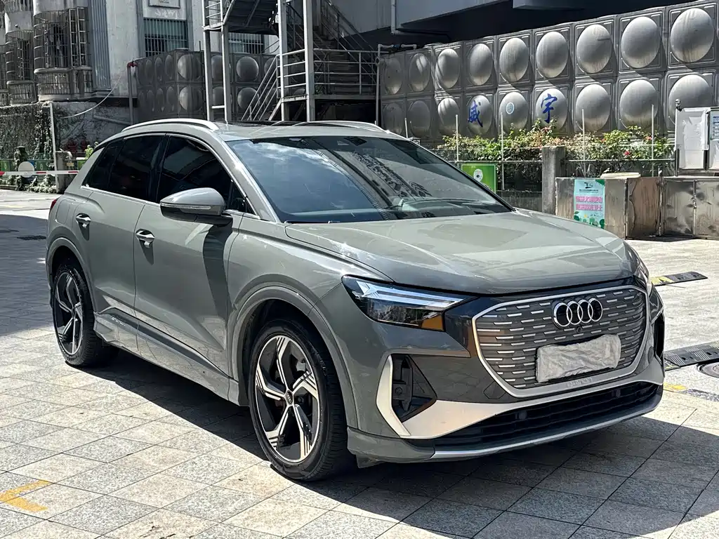 Audi Q4 e-tron — миниатюра 3
