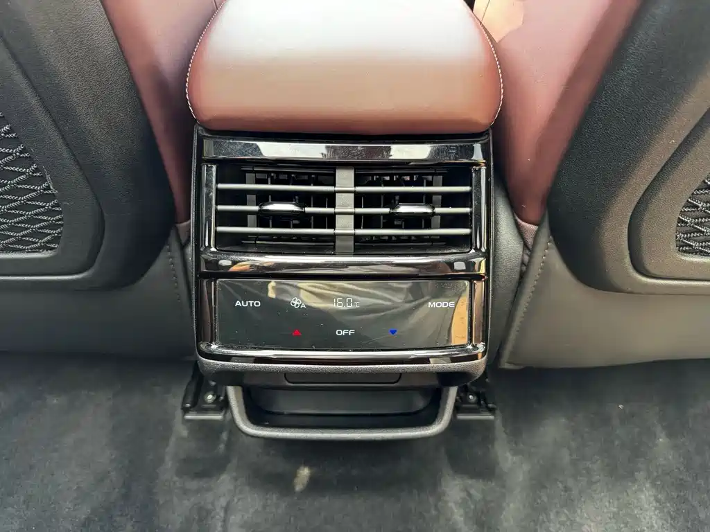 Geely Xingyue L — миниатюра 15