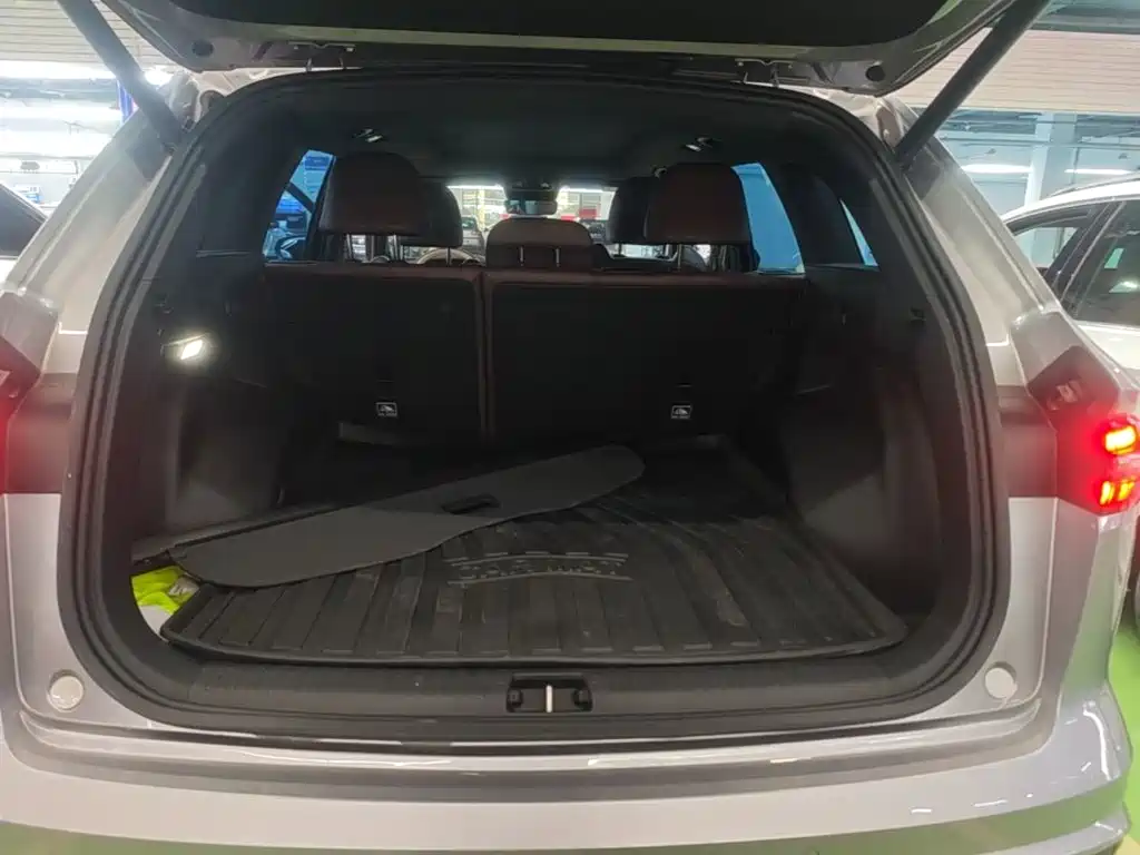 Geely Xingyue L — миниатюра 19