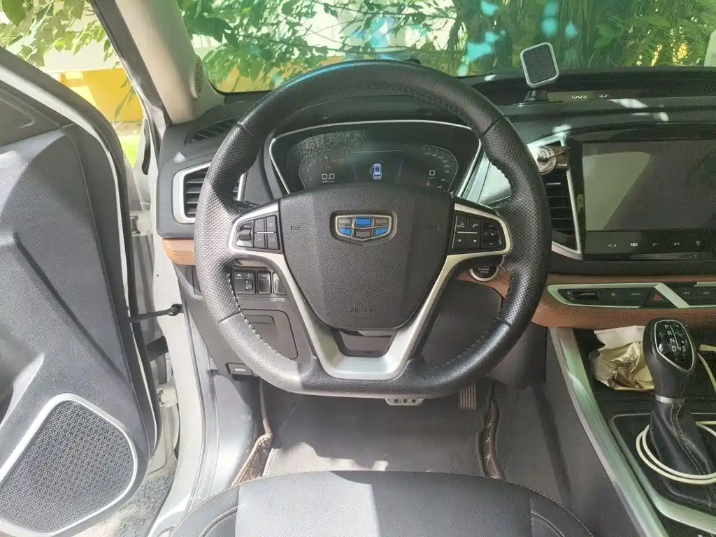Geely Vision X6 — миниатюра 3