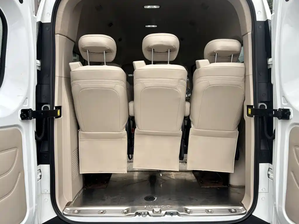 IVECO Juxing — миниатюра 22