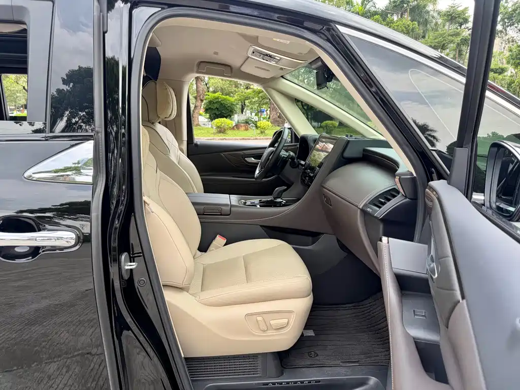 Toyota Alphard — фотографии объявления, Фото 19