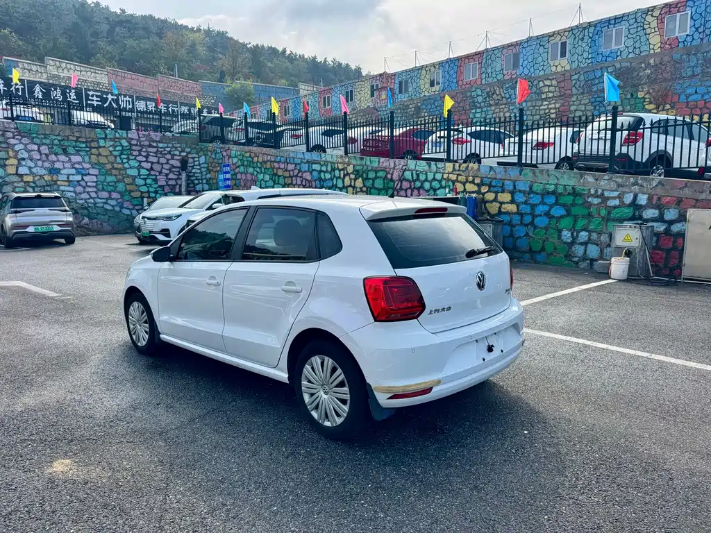 Volkswagen Polo — миниатюра 7