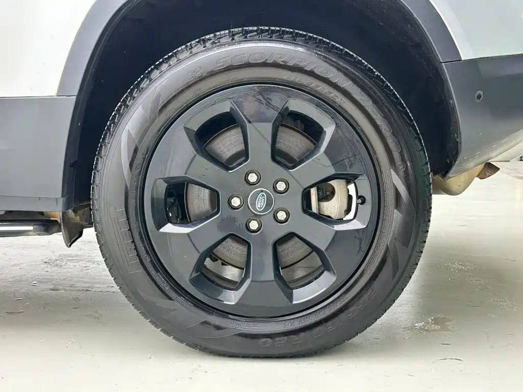 Land Rover Defender New Energy — миниатюра 29