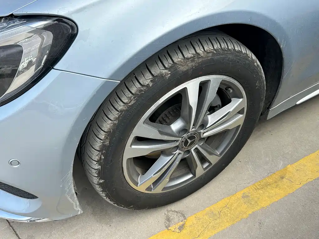 Mercedes-Benz C-Class — миниатюра 3