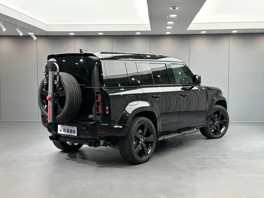 Land Rover Defender — миниатюра 4