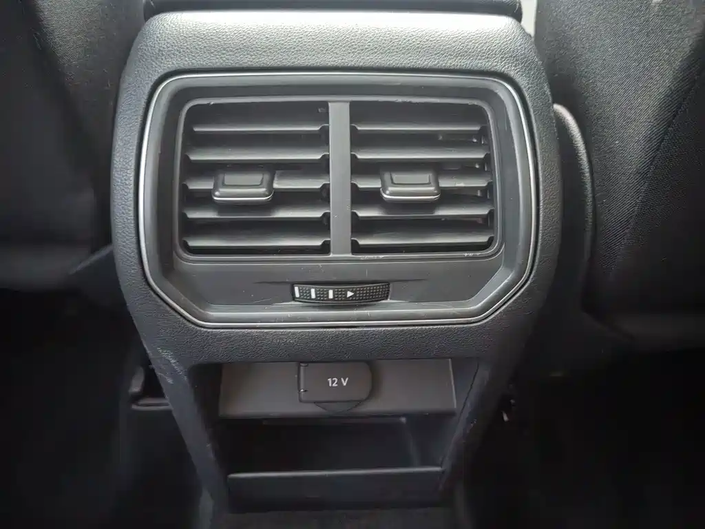 Volkswagen Golf Sportsvan — миниатюра 21