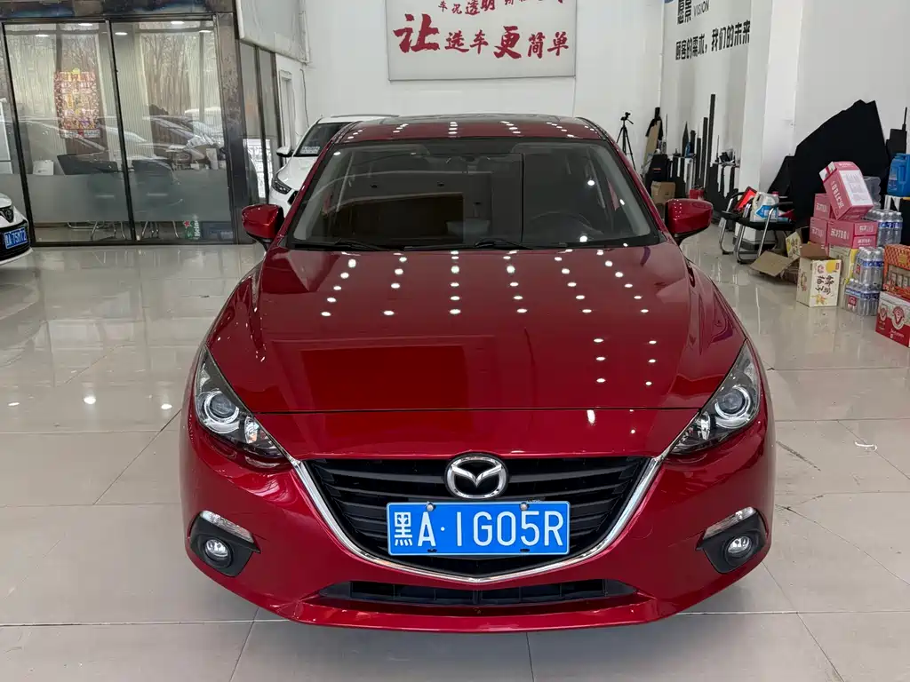 Mazda 3 Axela 2015