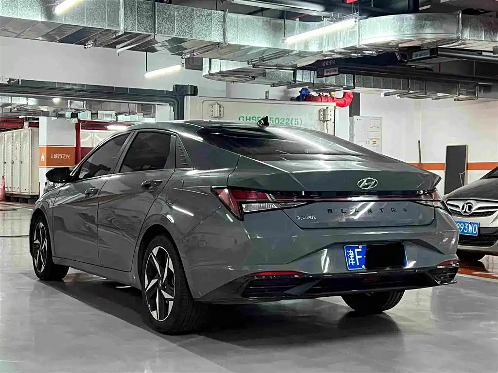 Hyundai Elantra — миниатюра 5