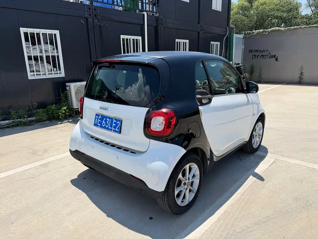 smart Smart Fortwo — миниатюра 4