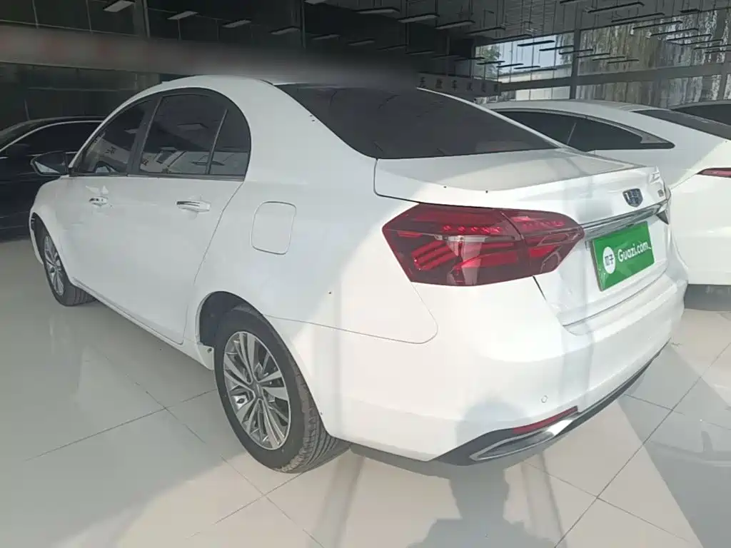 Geely Emgrand — миниатюра 5