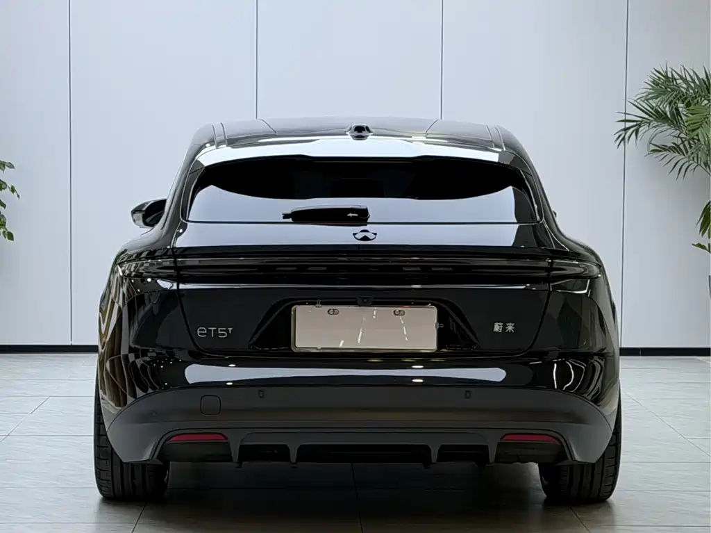 NIO NIO ET5T