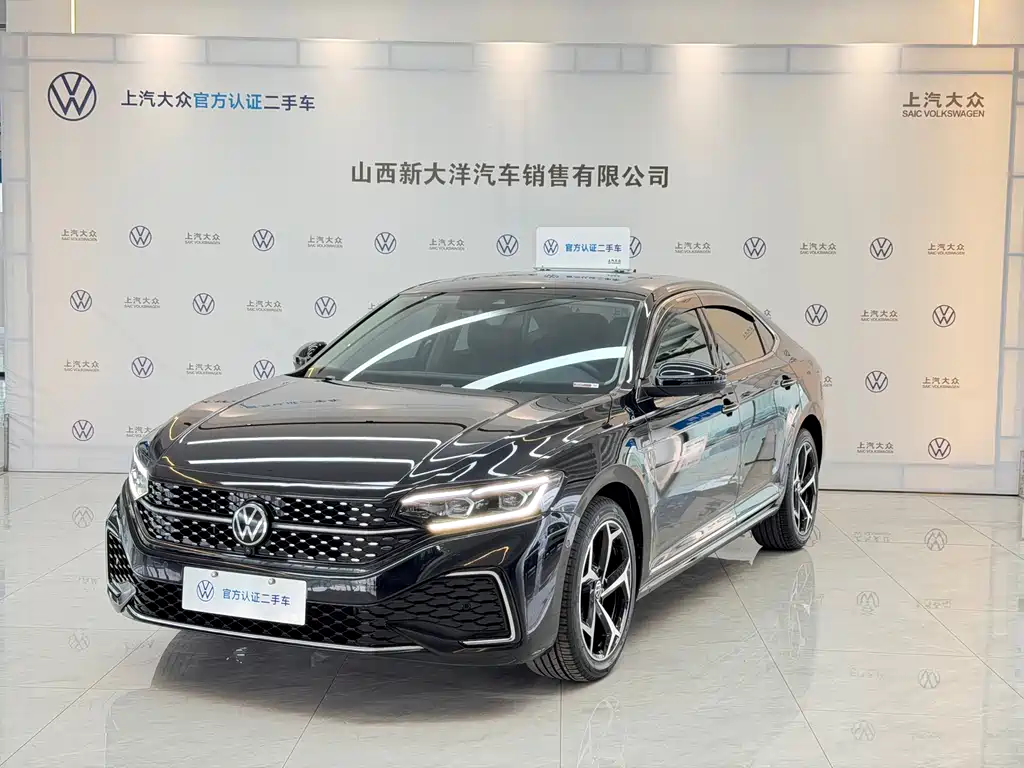 Volkswagen Passat 2023