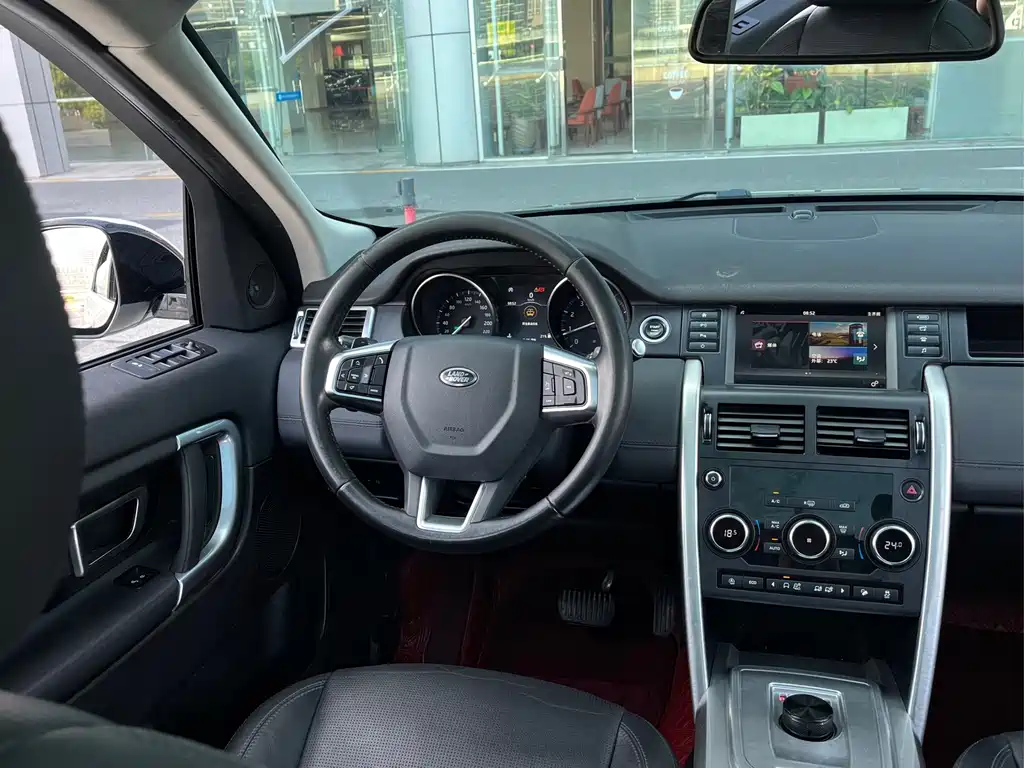 Land Rover Discovery Sport — миниатюра 17