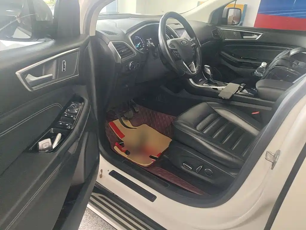 Ford Edge — миниатюра 16