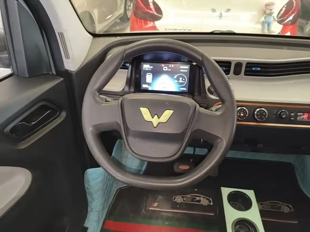 Wuling MINIEV — миниатюра 11