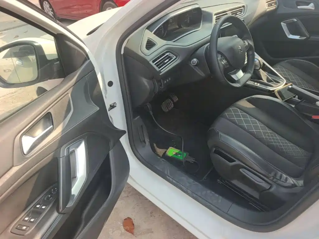 Peugeot 308 — миниатюра 16