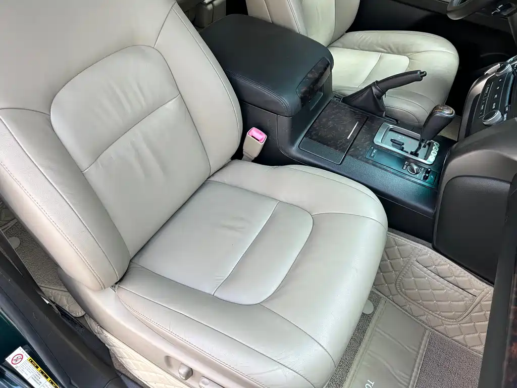 Toyota Land Cruiser — миниатюра 8