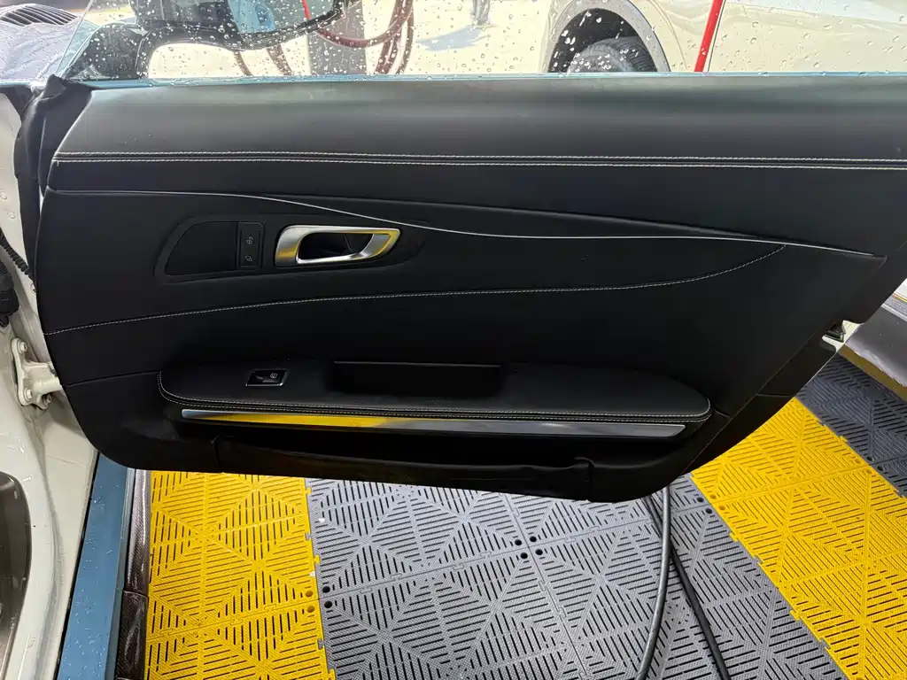 Mercedes-Benz AMG GT — миниатюра 12