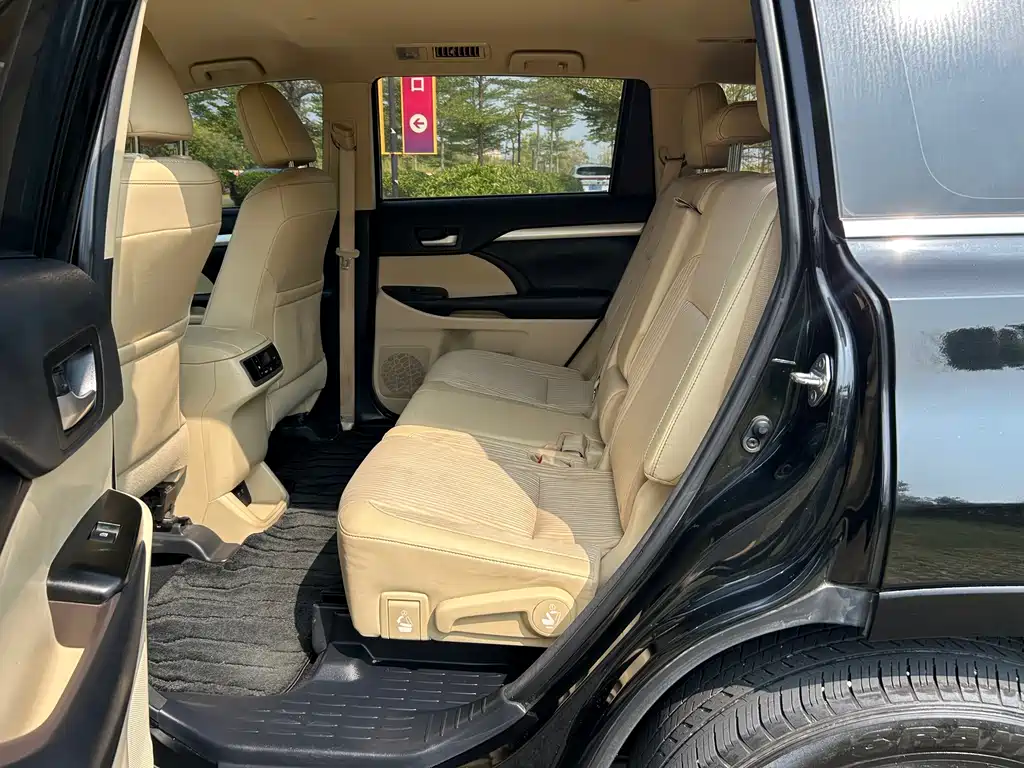 Toyota Highlander — миниатюра 6
