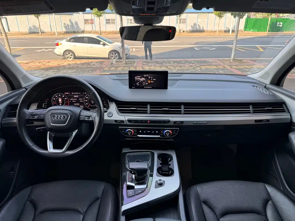 Audi Q7 — миниатюра 17