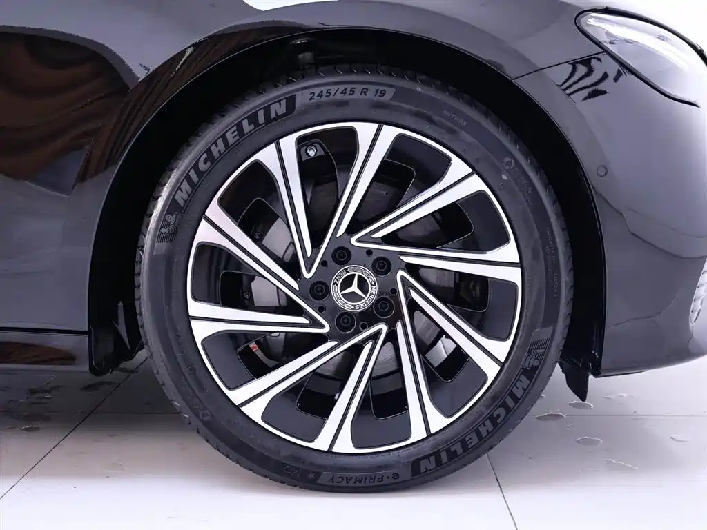 Mercedes-Benz E-Class E 2025 E 300 L Luxury