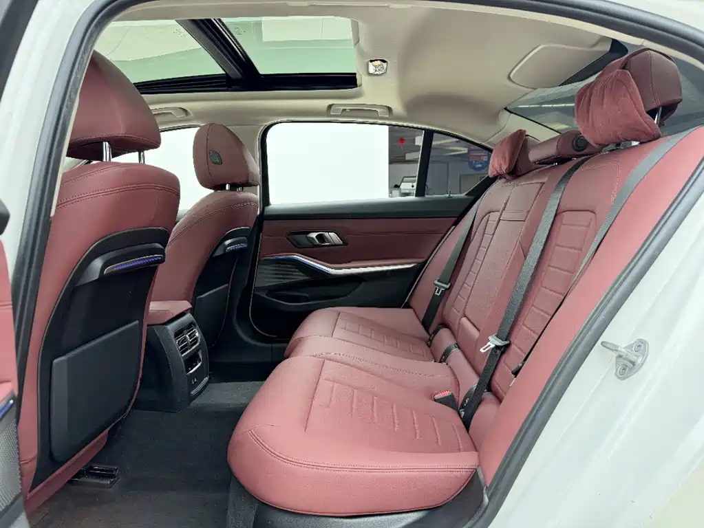 BMW 3 Series — миниатюра 3