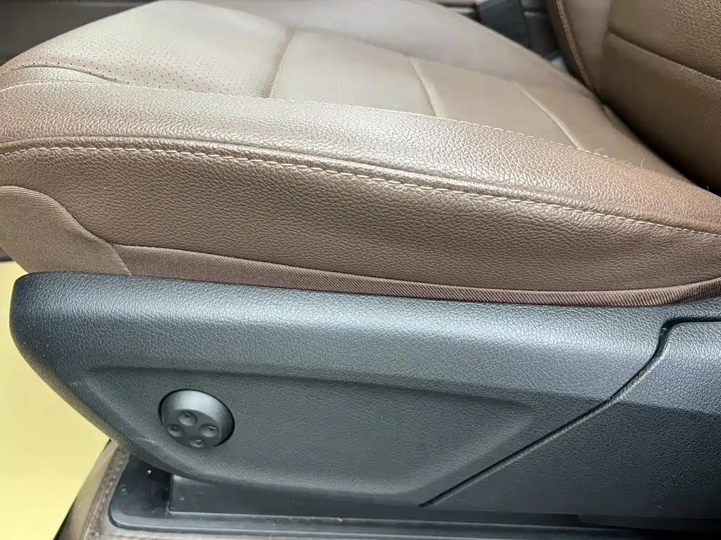 Mercedes-Benz GLE (Import) — миниатюра 33