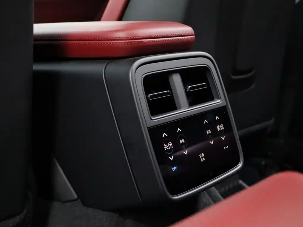 Porsche Taycan — миниатюра 25