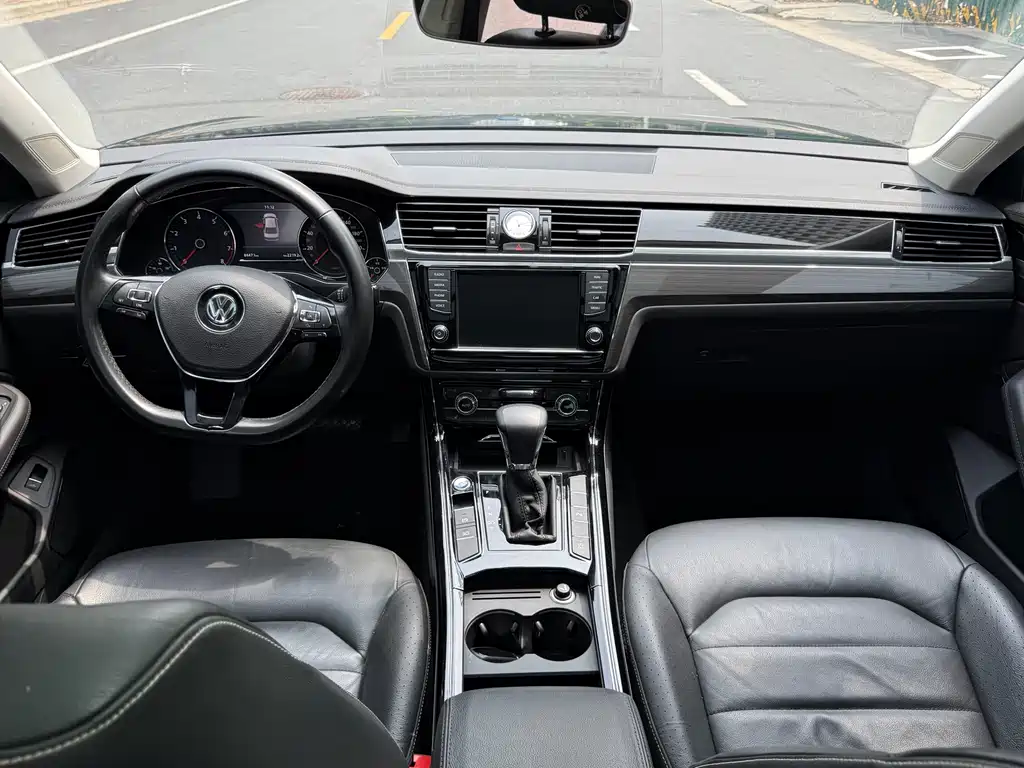 Volkswagen Phideon — миниатюра 8