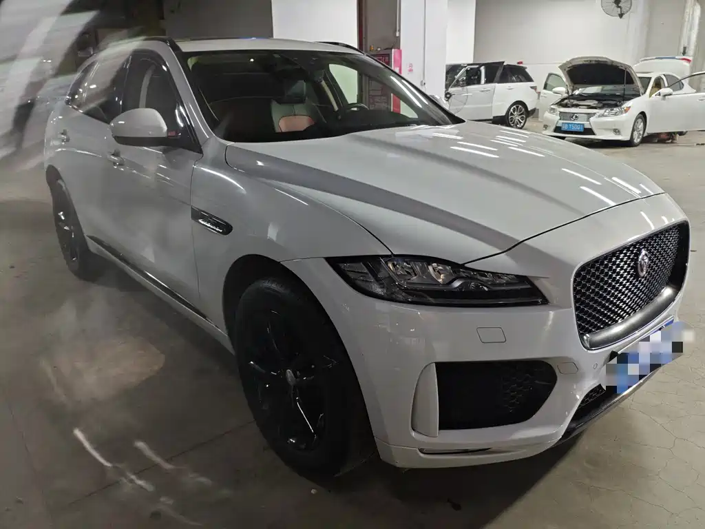 Jaguar F-PACE — миниатюра 2