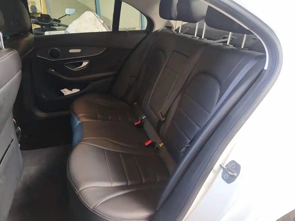 Mercedes-Benz C-Class — миниатюра 17