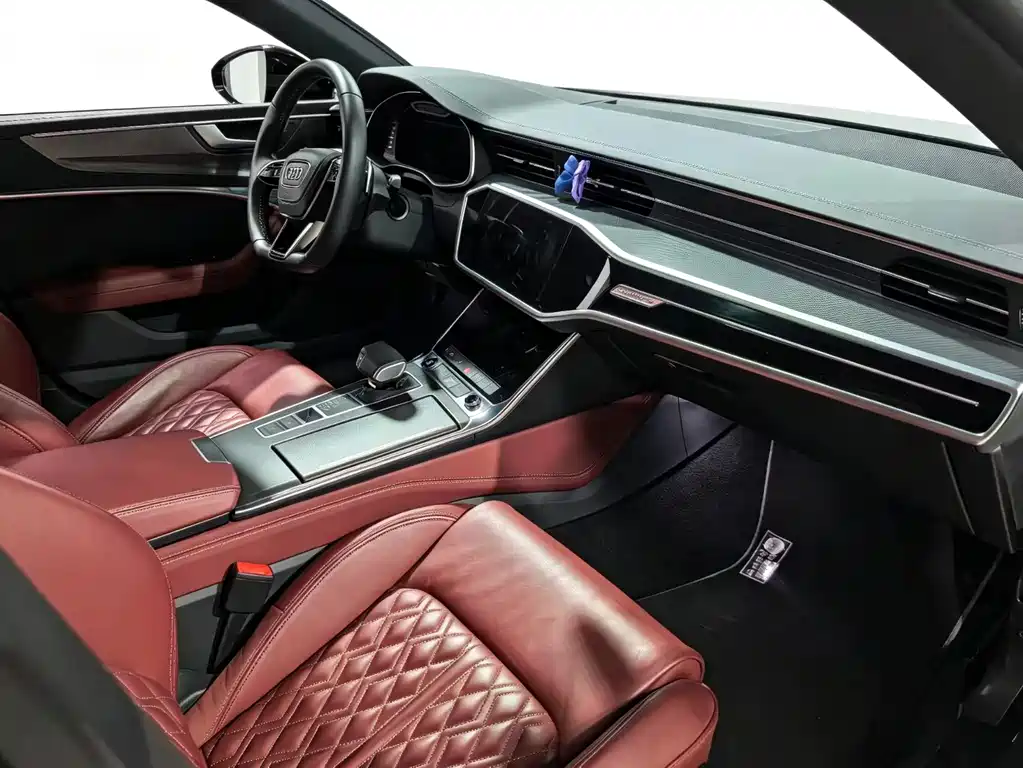 Audi A7L — миниатюра 5