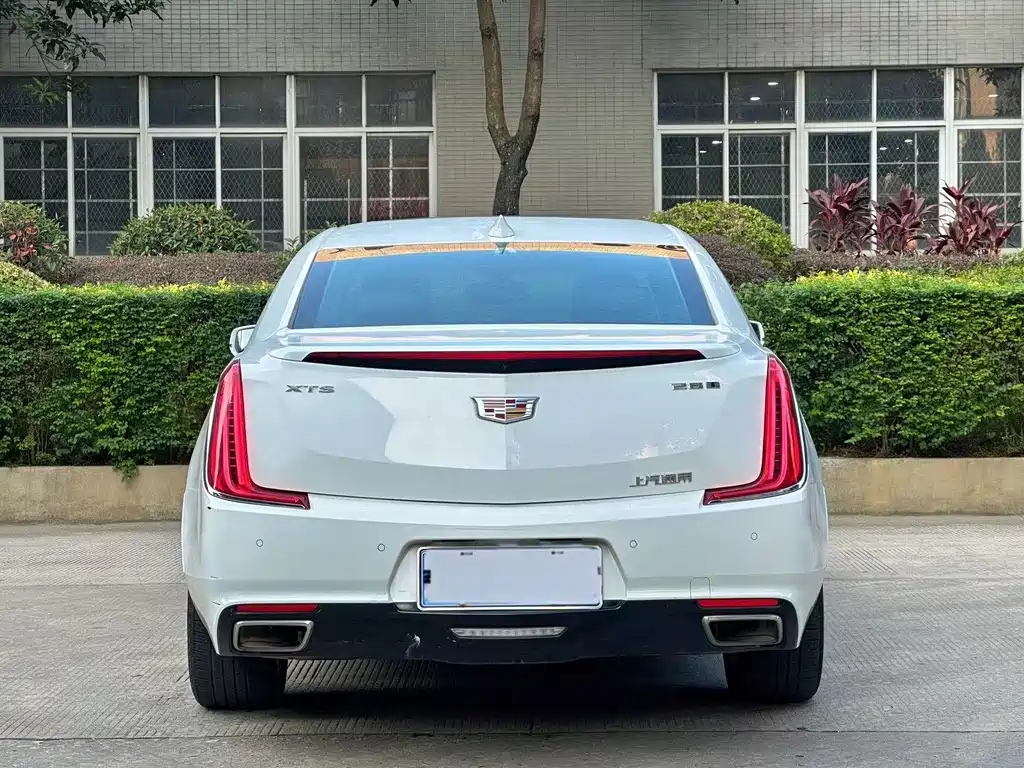 Cadillac XTS — миниатюра 5