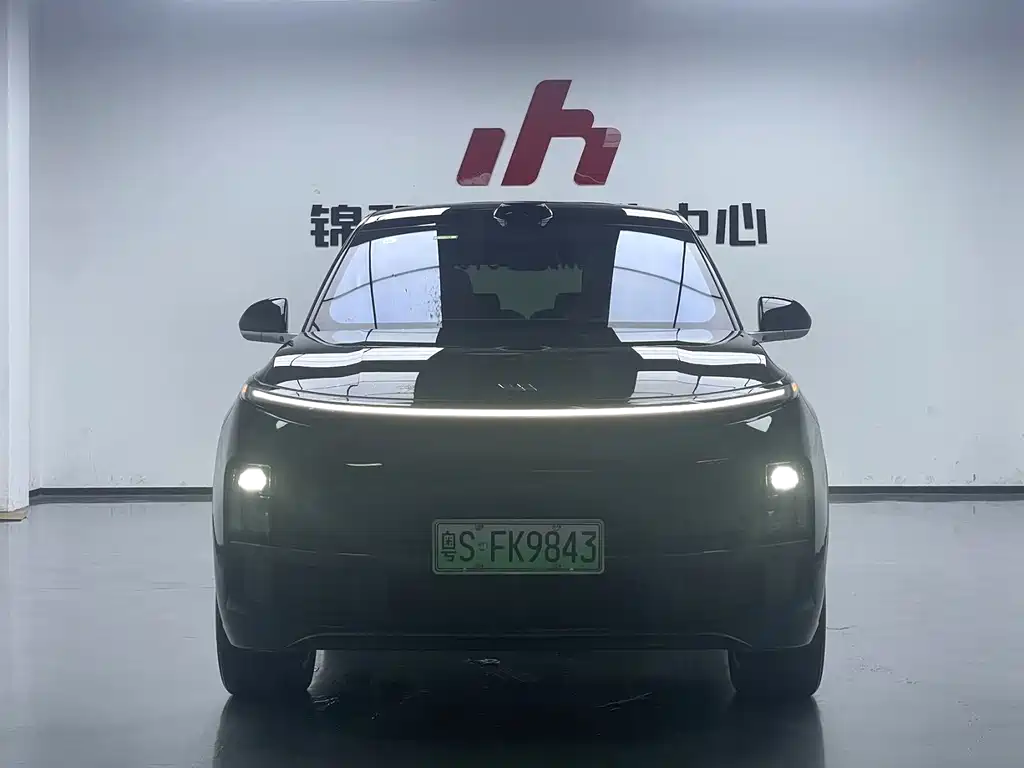 Li Auto Li L8 — миниатюра 2