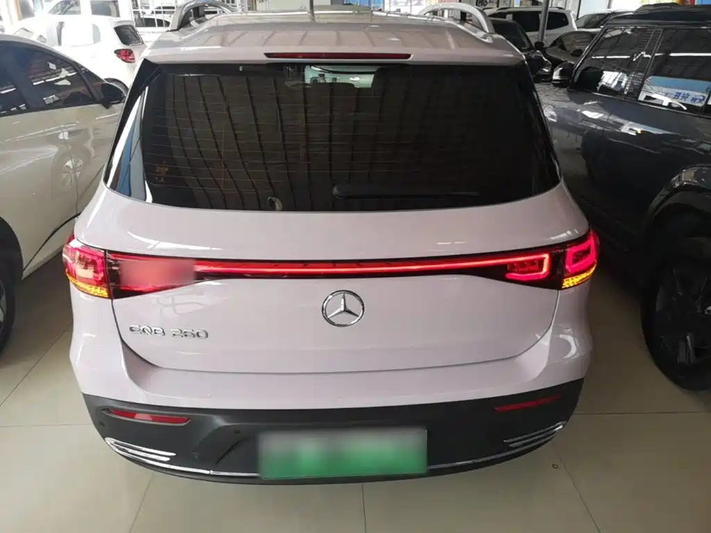 Mercedes-Benz EQB — миниатюра 6